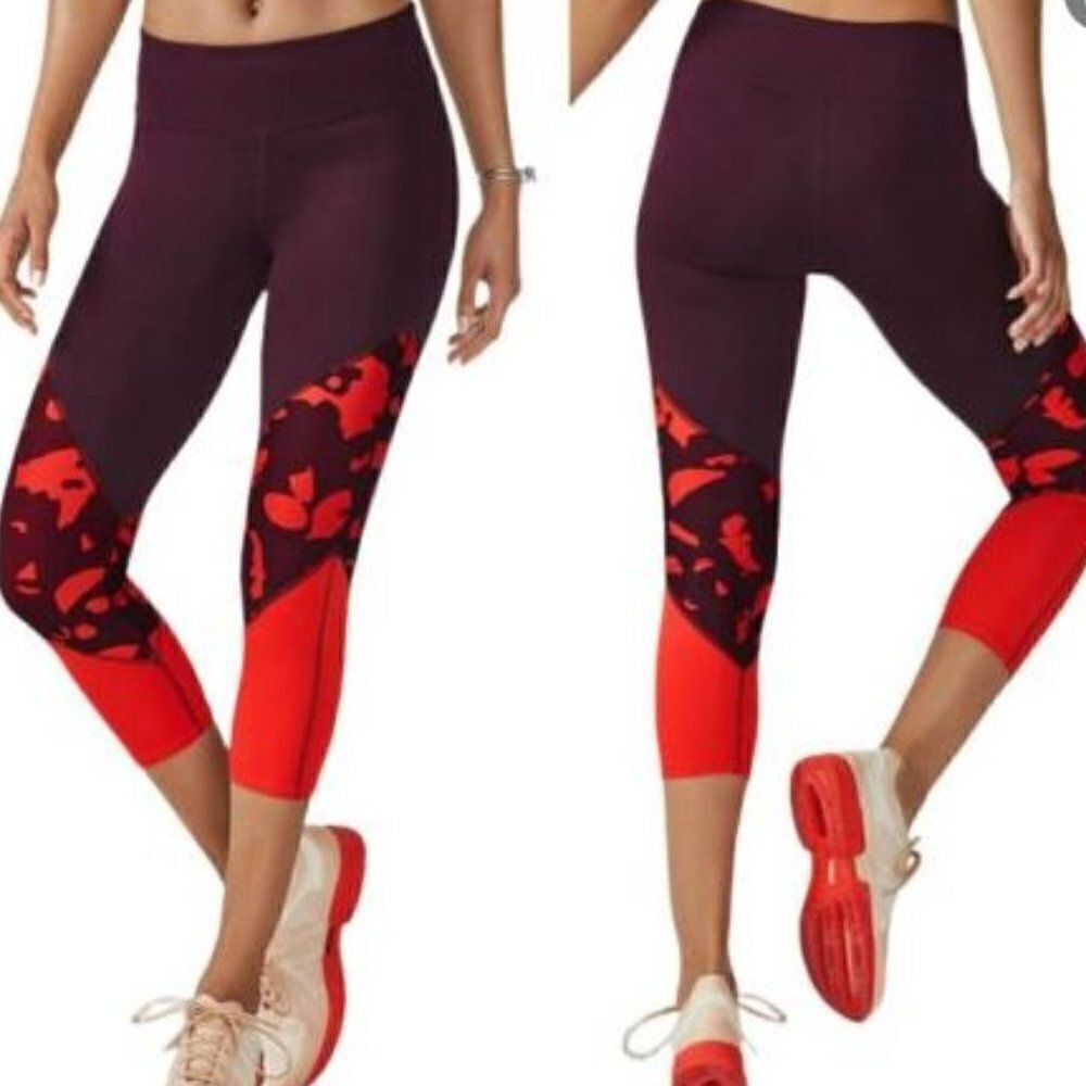 FABLETICS Salar Statement Powerhold Capri Leggings Burgundy Red Size Small